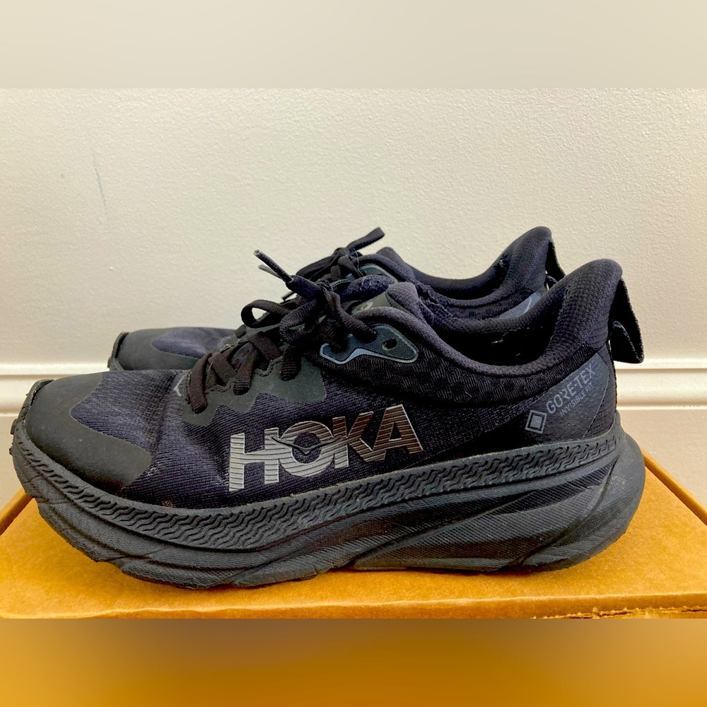 Hoka Gore-Tex Women’s 7.5 Black Challenger ATR 7 Sneakers